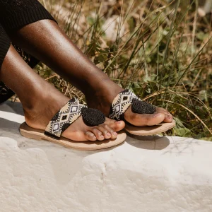 Sandali infradito con perline