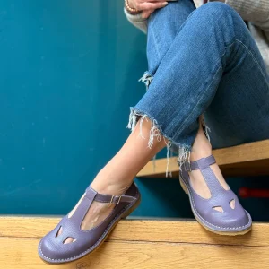 Paturnia Lilla bebe con occhietti in pelle glicine artigianale toscana