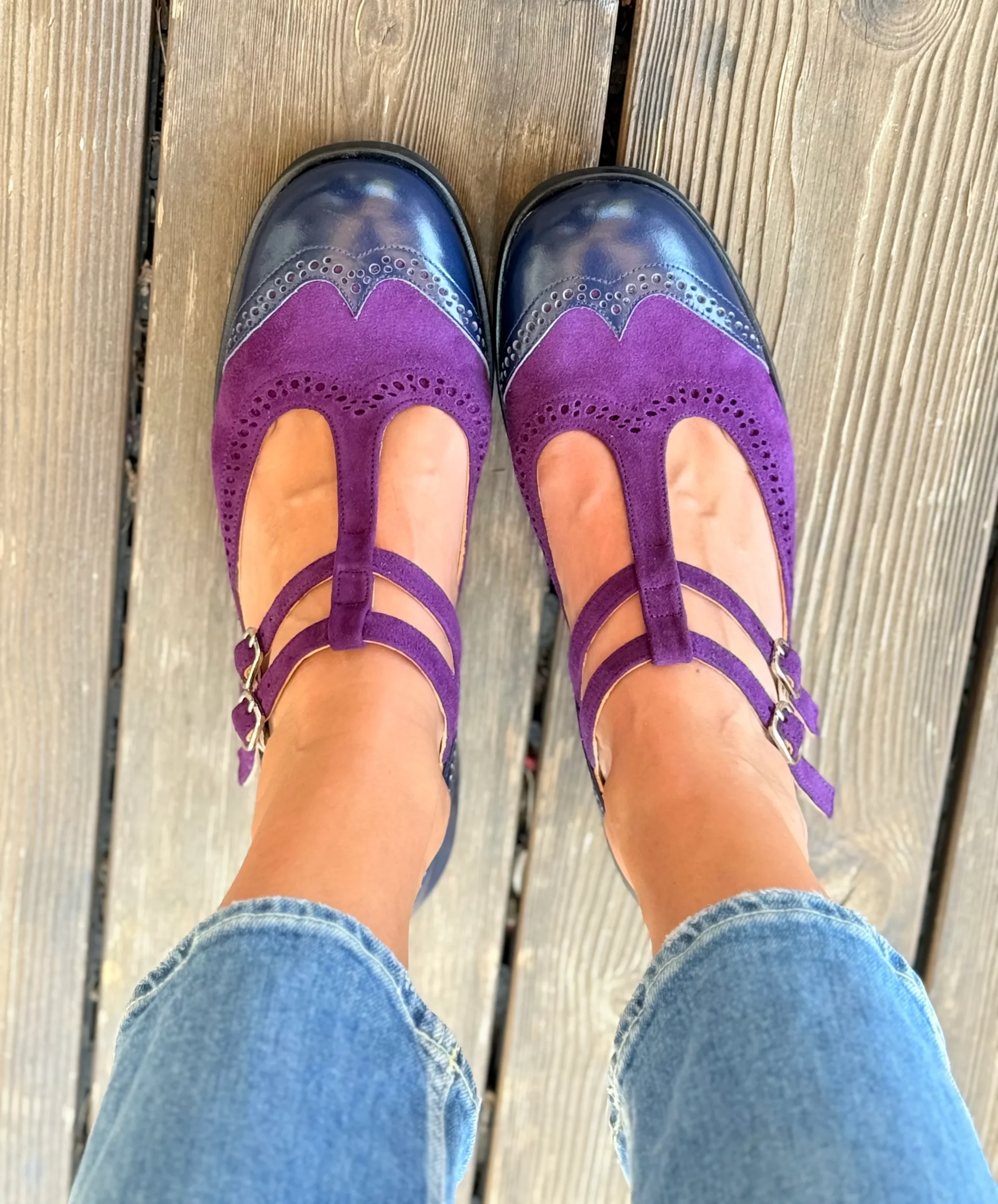Furiosa Blue scarpa bassa in pelle blu e camoscio viola doppio cinturino e t-bar tacco 2,5 cm artigianale - immagine 8