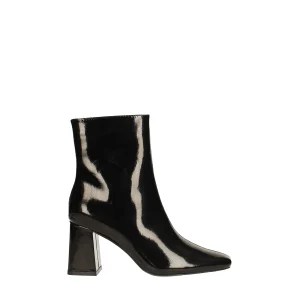 Stivaletti in vernice con punta squadrata. Tacco alto 7cm