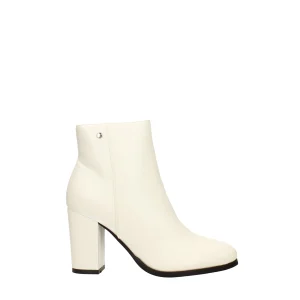 Tronchetti a punta. Tacco alto 9cm