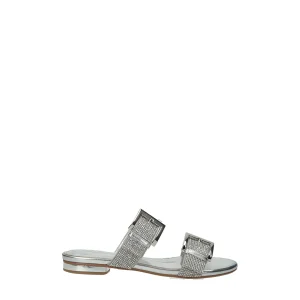 Sandali in ecopelle e tacco in gomma.