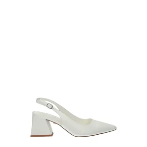 Décolleté con cinturino. Tacco alto 7cm