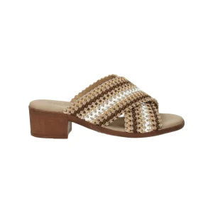 Sandali con zeppa. Made in Italy