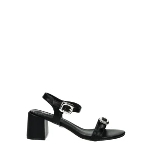 Sandali con doppio cinturino